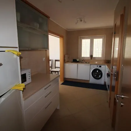 Garden - Stunning 2 Bedroom - Communal Pool - 2 Minuts Walking To The River Apartment *