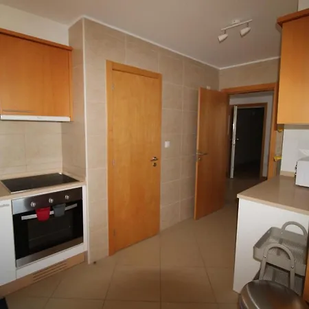 Apartment Garden - Stunning 2 Bedroom - Communal Pool - 2 Minuts Walking To The River