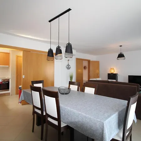 Garden - Stunning 2 Bedroom - Communal Pool - 2 Minuts Walking To The River Apartment *